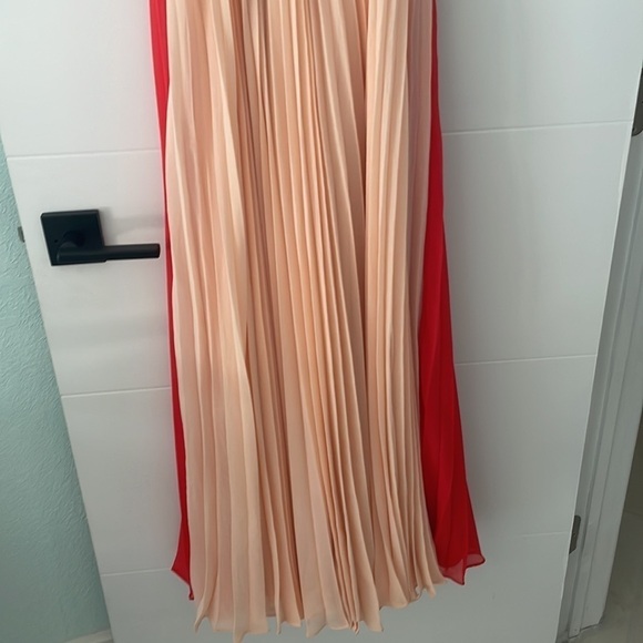 Fame @ Partners Pleated Gown Red And Cream Pleated Wedding Prom - Picture 7 of 11